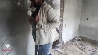 Risky public sex in the abandoned building near the road.