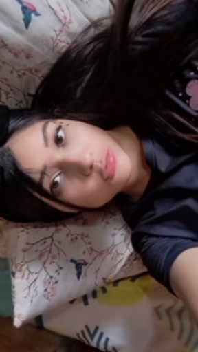 🌿💦Colombian influencer masturbates and touches her tits💦🌿