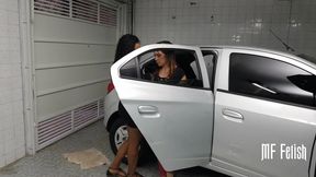 Interracial Wet Lesbian Kisses in the Garage