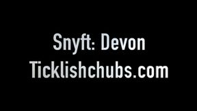 Snyft: Devon's Feet Worshiped While He Moans in the Back Seat (1080p HD)