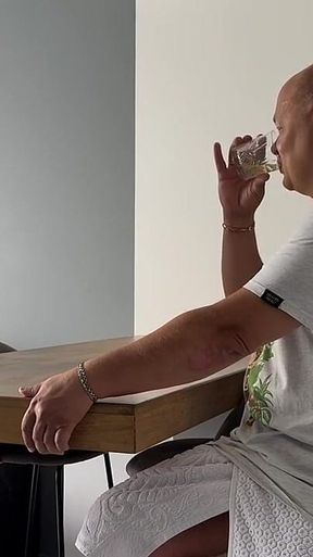 I Pranked My Boyfriend and Pee in His Glass so He Realised That He Drink Urine and Not Lemonade Only After He Finished Glass