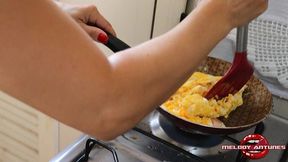 eggs with bacon with masturbation and come at the end! the most top actress in brazil- melody antutes -