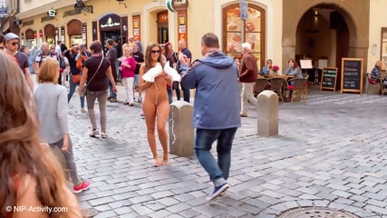 Bella Nude in Public 5