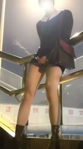 asian shemale cums outdoors