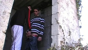 twink fucked by MAX LACOSTE outdoor