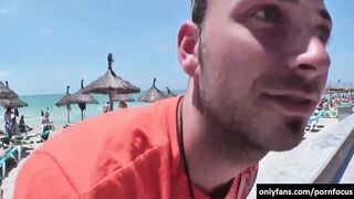 Blonde cunt with mouth picked up on the beach and fuck