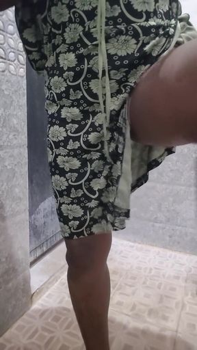Urine closeup &amp; Ass show   Clip 1