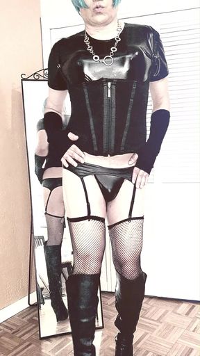 Sexy Sissy Kandi Kane Twerks Her Tight Little Ass