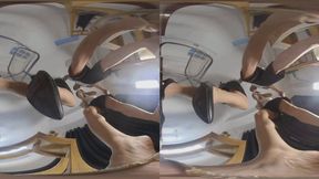 3DVR180 ERER's hip humiliation crushes the dwarves