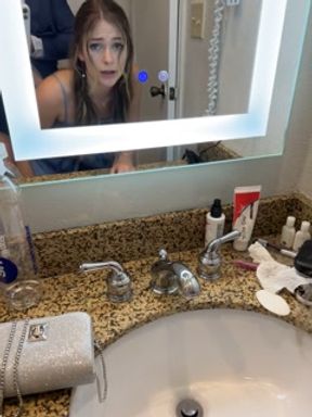 Slutty bridesmaid sneaks away to suck me off