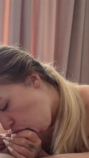 THE BEAUTY SUCKS MY COCK SUPERBLY AND AS A REWARD I TREATED HER TO MY HOT SPERM!