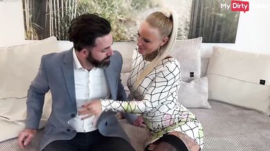 German amateur Lara Cumkitten closed a deal with the insurance broker by fucking him - MyDirtyHobby