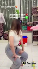 CEWEK GOYANG PANTAT