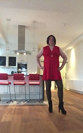 Nicki-Crossdress sexy red Dress, Pantyhose with Hearts and High-Heels