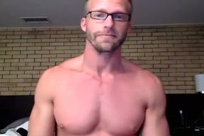 dilf showers on cam
