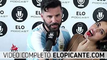 PAU ROJAS ACEPTA DESAFIO PALETA BOMBOM BUN CHUPETIN ELO PODCAST