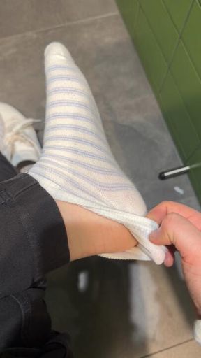 striped socks removal