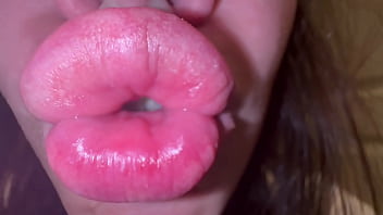 Dommylips beautiful dicksucking lips kissin you