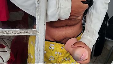 No sul do nordeste, A madrasta sua rede se masturba, seu entiado caba&ccedil_o pega sua buceta da boneca reborne e perde virgindade