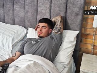 Me caliento con el mejor amigo de mi novio y me folla riquísimo hasta correrse adentro