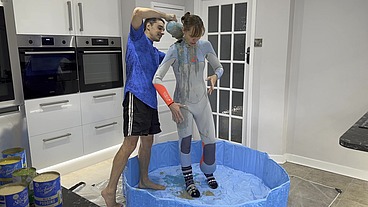 Wetsuit Filling with Messy Substances