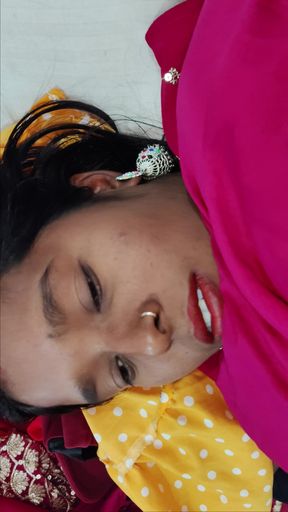 Indian Desi Bhabhi Beautiful Pussy Open Legs and Show Beautiful Pussy