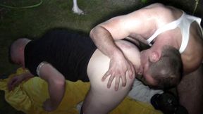 Bareback humiliation in the night by Daddy in a cruising outdoor park