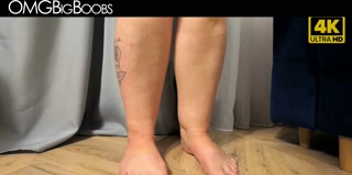 SSBBW teen shows off her curves