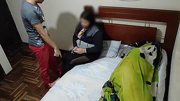 Por fin logré follarme ala mejor amiga de mi esposa cuando se queda en casa Que RICA COJIDA es una Gran puta