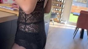 J aime faire la cuisine en nylon il joui � chaque fois