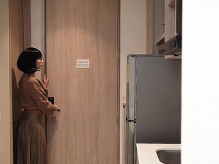 Necesito conseguir dinero y una polla grande de mi cita - Ambar Prada
