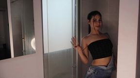 Wetting Myjeans in the Shower