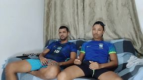 mao amiga no intervalo do jogo