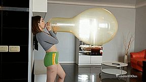 Ava B2P huge crystal 4K UHD