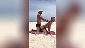 twink branquinho realia fetiche de fuder com dotado que encontrou na praia- white twink realia fetish of fucking with gifted he found on the beach