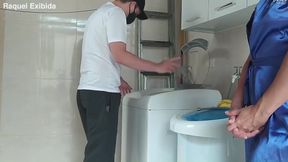 Raquel Exibida Casada Safada Provocou O Tecnico De Maquina