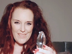 Large amateur cam woman uses two of her toys to masturbate