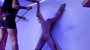 Evilwoman punishing slave in latex dress - [FHD MOV]