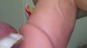 Using the endoscope, I bite the dildo inside and outside the mouth.