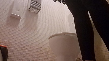 Big pee in dirty public toilet 4K