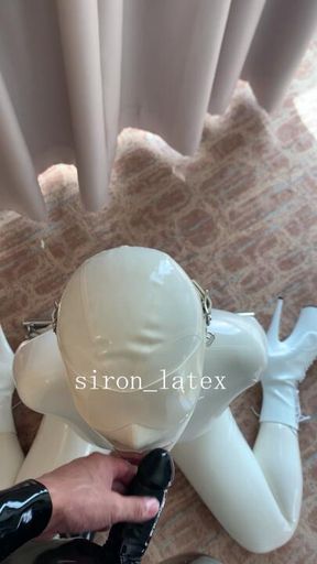 Deep throat by White Rubber Doll ❤