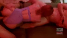 pareja swinger amateur en un trio cuckold hmh marido se viene 6 veces