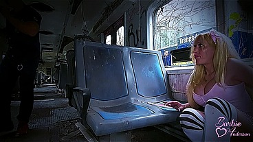 BARBIE ANDERSON & CHAFA FOLLANDO EN UN TREN ABANDONADO (PELICULA COMPLETA)