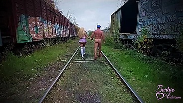 BARBIE ANDERSON & CHAFA FOLLANDO EN UN TREN ABANDONADO (PELICULA COMPLETA)