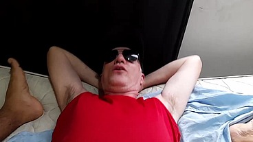 Coroa guloso aguentou a rolona do macho roludo e ainda quis um consolo junto no rabao