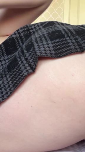 My FIRST asshole fuck was with you via videocall! It was painful but i even squirted from pleasure   Clip 2