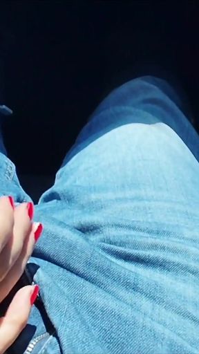 10 minutes of handjob in traffic, public handjob!   Clip 1