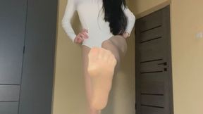 Hard trembling while holding pose