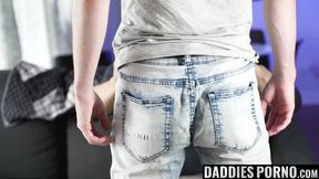 DaddiesPorno.com - Horny twink kneels for stepdaddys enormous dick in me