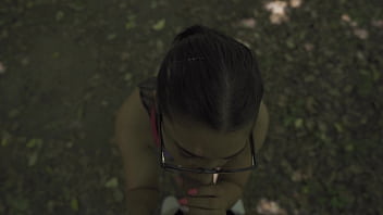 Siempre he querido que me follen en un bosque. Mi fantas&iacute_a se ha hecho realidad.